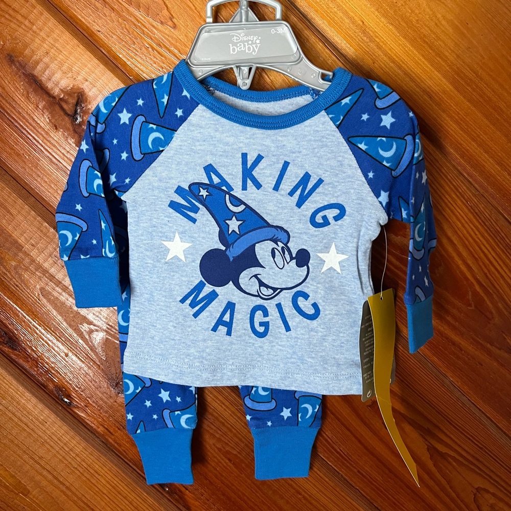 2 piece matching Disney set
